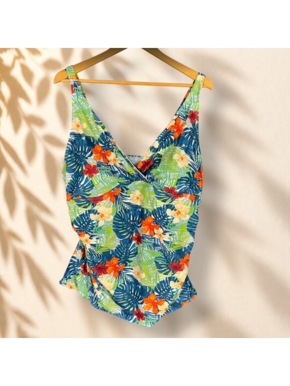 Beach Datye Tankini Top Women 24 Plus Blue Floral V-Neck Sleeveless Wide Strap